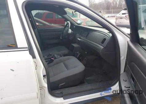 2008 Ford Crown Victoria Police/Police Interceptor из США, поврежденный, VIN 2FAFP71V98X154945